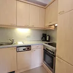 Large In With Terrace Apartmán