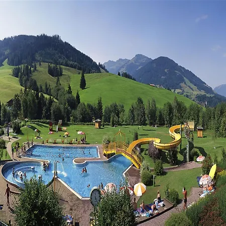 Large In With Terrace * Maria Alm